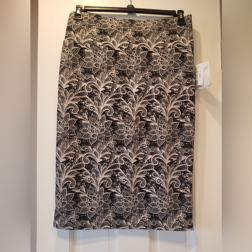 LuLa Roe Classic Geometric Skirt